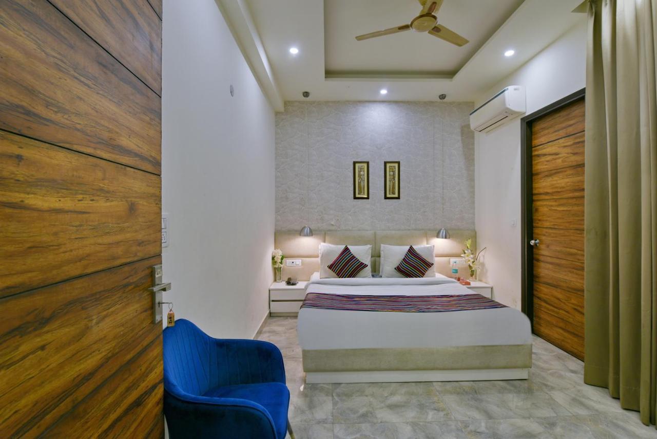 Hotel Fortune Inn By F9 Hotels Ноида Екстериор снимка
